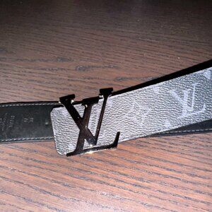 Louis Vuitton Reversible Black Belt with Initials Logo